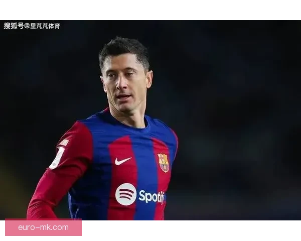 从数据到战术解析莱万多夫斯基在法甲防守端的真实价值评估