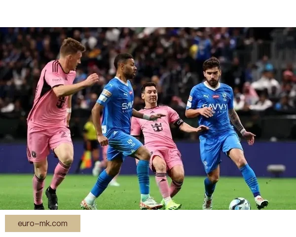 利雅得新月豪取联赛十七连胜稳居榜首展现强势统治力