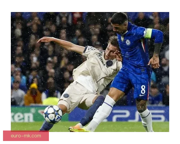 莱奥欧冠主场倒钩破门击败巴黎引爆全场欢呼